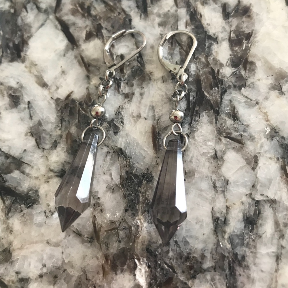 Grey & silver dangle earrings